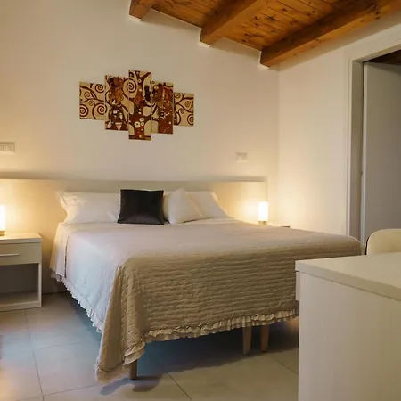 Tana Del Riccio Bed & Breakfast
