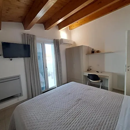 Tana Del Riccio Ortona