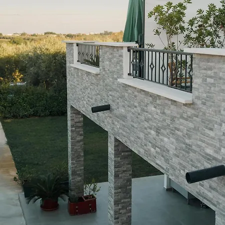 Tana Del Riccio Ortona